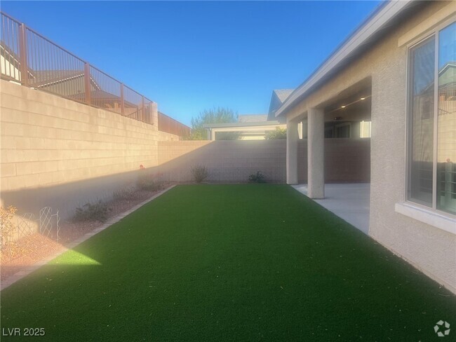 Building Photo - 2110 Millergrove Ave Rental
