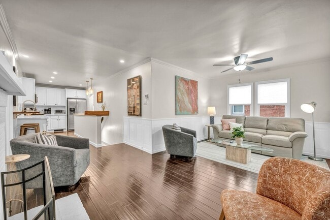 Building Photo - 574 Reno Ave