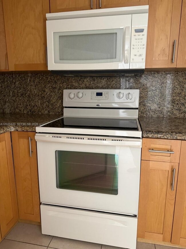 Photo - 8275 SW 152nd Ave Unidad D-302