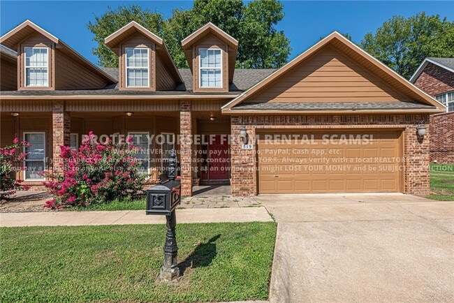 Building Photo - 519 S Pierremont Dr