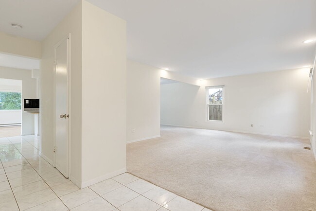 Photo - 421 Collen Dr