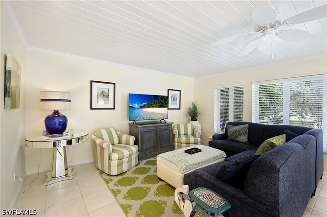 Photo - 286 4th St S Unidad 203