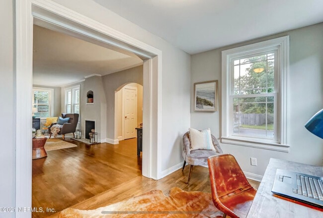 Photo - 3344 Corby St