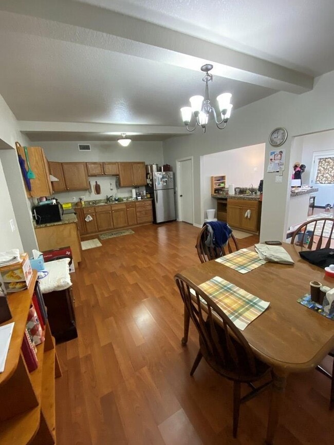 516 Peterson Dr