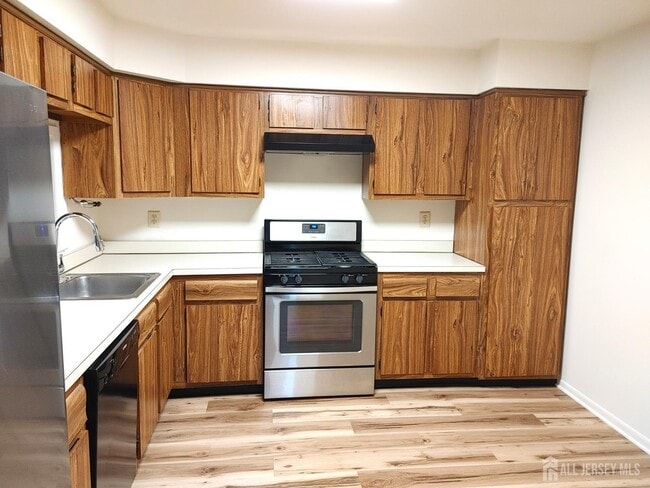 Photo - 280 Willowbrook Dr