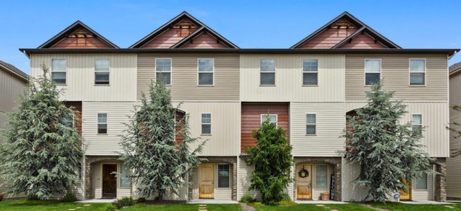 1/2 off First Month's Rent! 3bed/2.5 bath ... - 1/2 off First Month's Rent! 3bed/2.5 bath ... Townhome