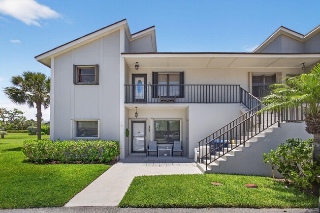 Photo - 704 Clubhouse Cir