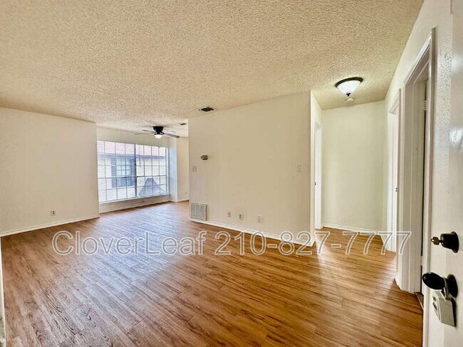 Photo - 10565 Starcrest Dr