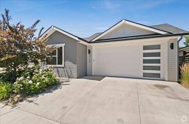 Building Photo - West Boise Bungalow with Modern Upgrades &... Rental