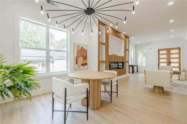 Photo - 34 Candler Rd NE