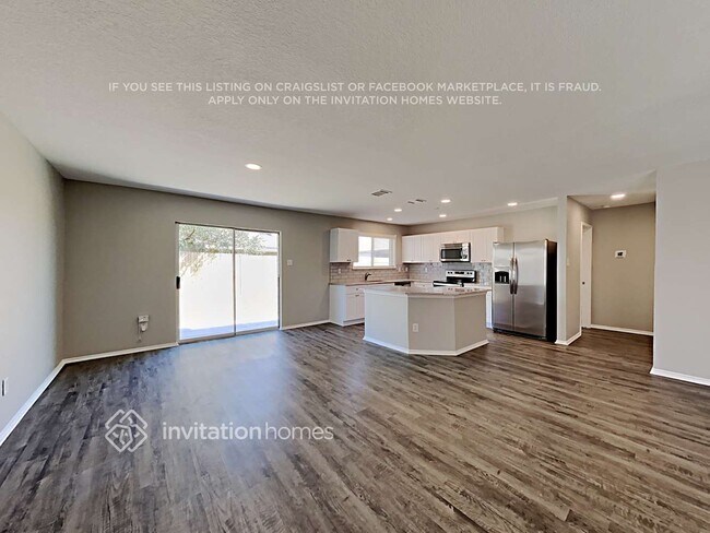 Photo - 728 Redwing Dr