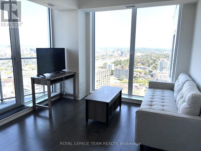 Photo - 805 Carling Ave Unit 3801