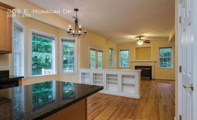 Photo - 305 E Monacan Dr
