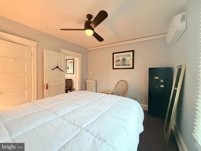 Photo - 3119 South Dakota Ave NE