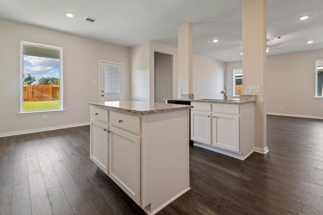 Photo - 15870 Berry Hl Dr