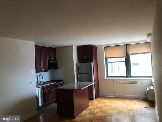 Building Photo - 2601 Pennsylvania Ave Unit 1027 Rental