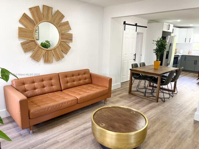 Photo - 1025 NW 55th St Unit 1