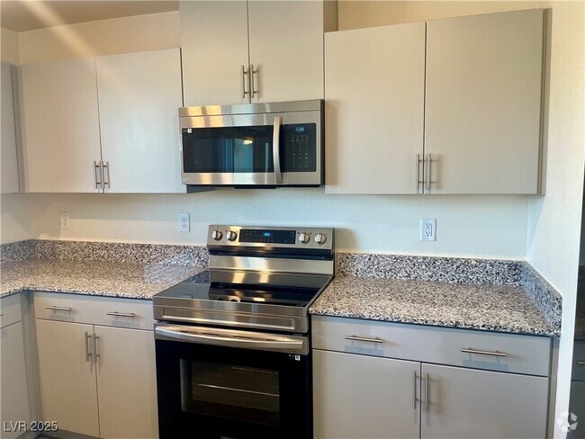 Building Photo - 5690 Sunset Amber Ave Rental