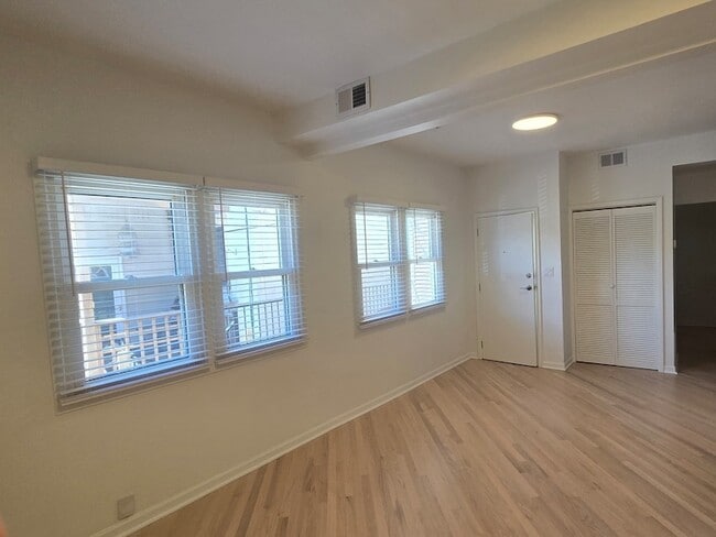 Photo - 2255 W Huron St Unit 1R