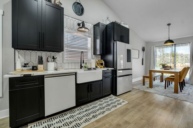 Photo - 6605 Donerail Trail House