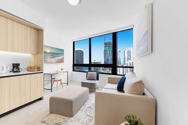 Building Photo - 225 N Miami Ave