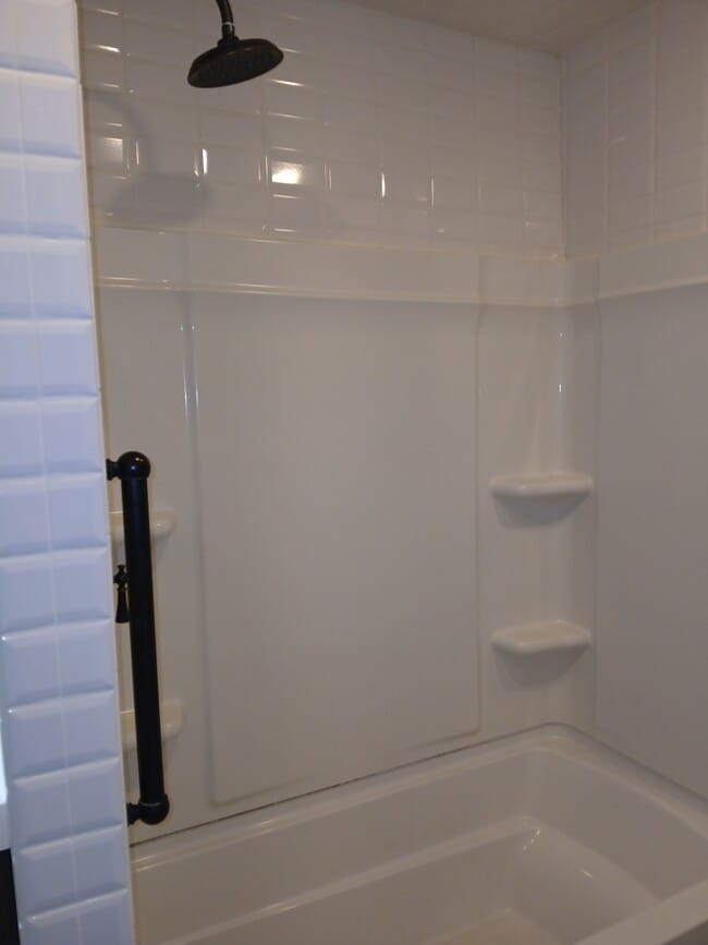 Photo - 351 Turner St