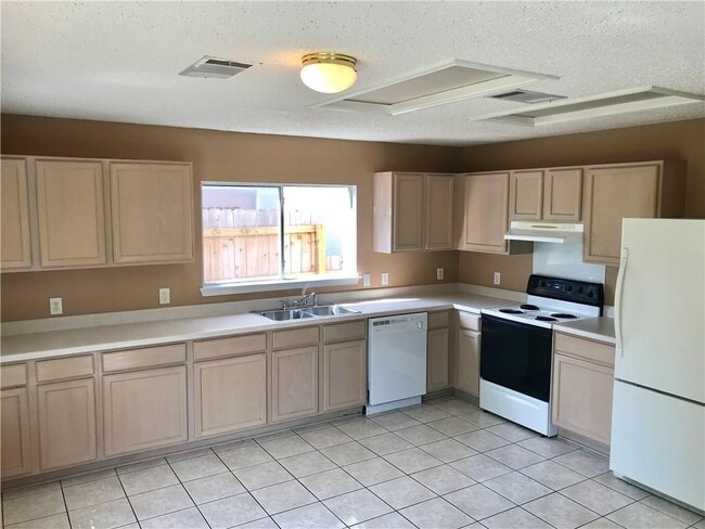 Photo - 2516 Stapleford Dr