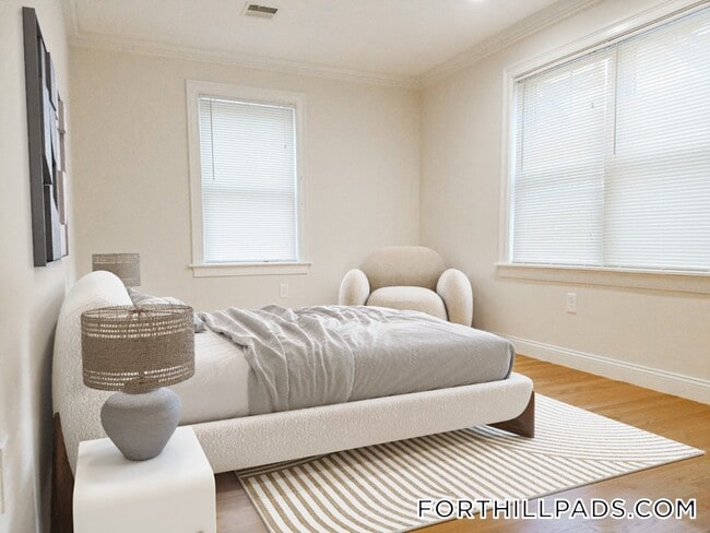 Photo - 16 Notre Dame St Unit 4