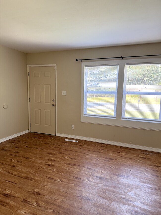 Photo - 1805 Southwood Dr