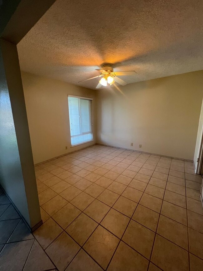 Photo - 948 Northwood Dr