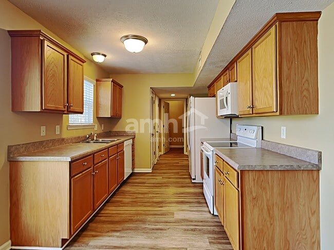 Photo - 1665 Saint Andrews Dr