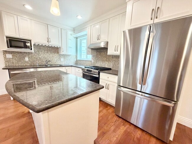 Building Photo - 2448-2452 Geary Blvd Unit 2452 Geary Blvd