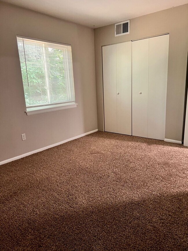 Photo - Charming 2-Bedroom 2-bathroom Apartment in the Heart of Chesterton! Unit B3