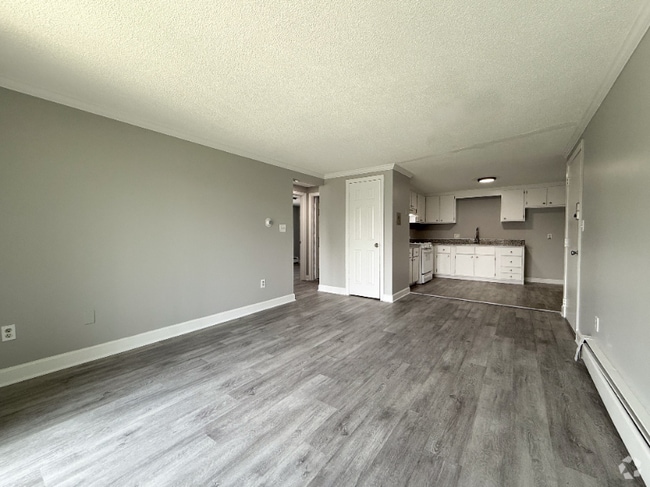 Building Photo - 44 Delmont St Rental