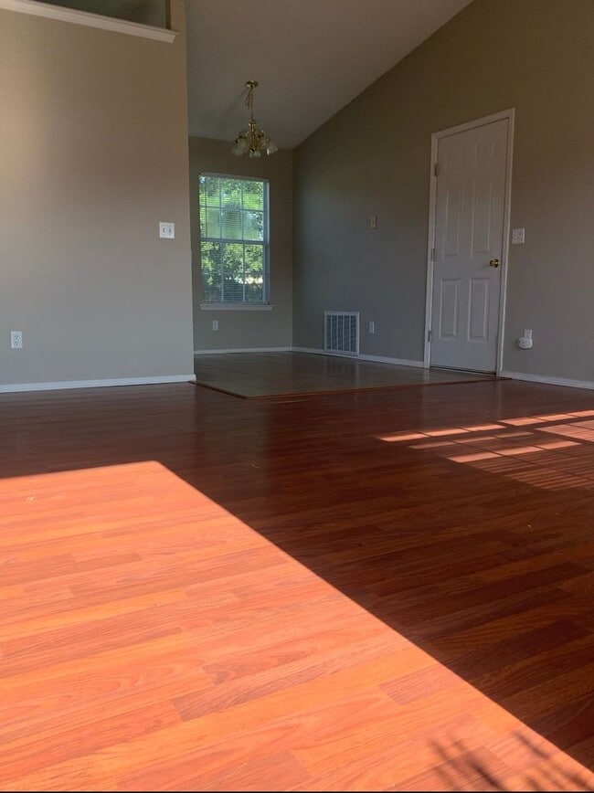 277 Christy Ln
