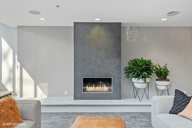 Photo - 3333 Wisconsin