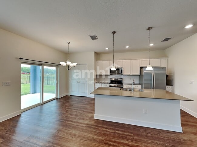 Photo - 1103 Walden Pond Dr