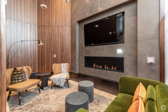 Building Photo - 176 Newbury St Unit 303 Rental