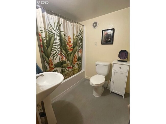 Photo - Home with Charm!