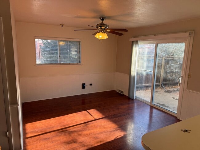 Photo - LARGE TOWNHOUSE IN CENTENNIAL!!!