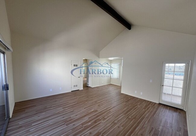 Photo - 4567 W 159th St Unidad 5