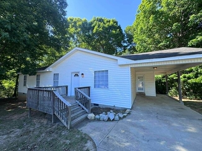 Photo - 224 Pond Ave
