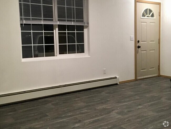 Building Photo - Tiara Apartments - Soldotna