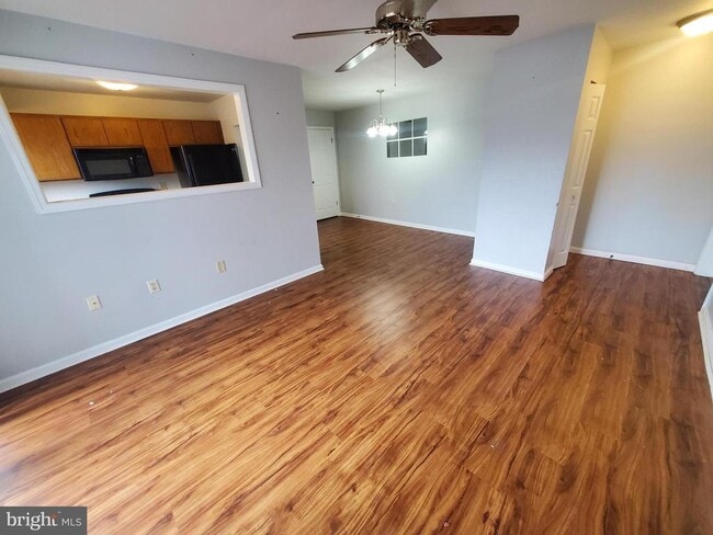 Photo - 620 Manatawny St Unidad # 66