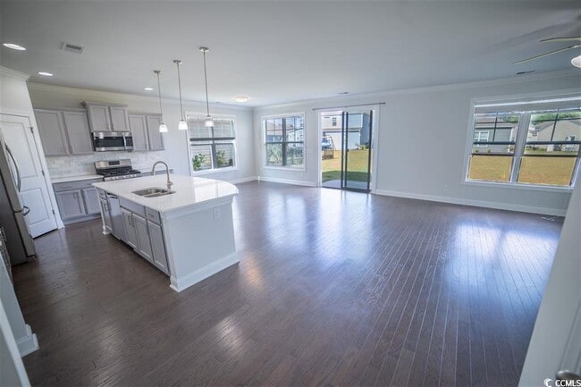 Photo - 2821 Scarecrow Way