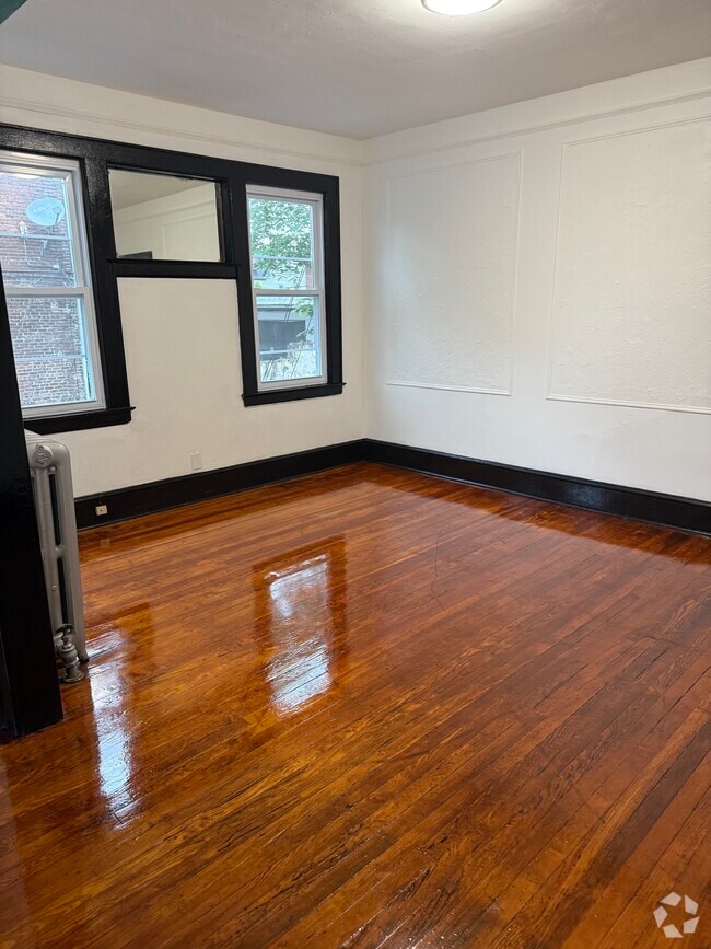 Building Photo - 90 Bedford St Unit 1 floor Rental