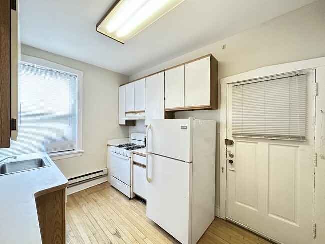 Photo - 1324 Oak Ave Unit C2