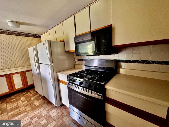 Photo - 212 Locust St SE Unit 111