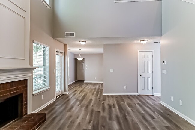 Photo - 7144 Springchase Way