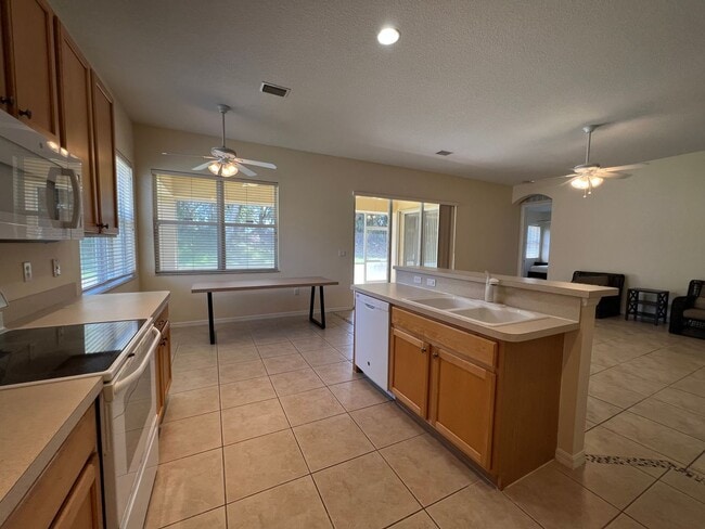 Photo - 3 BEDROOM, 2 BATH HOME IN THE GATED COMMUN...
